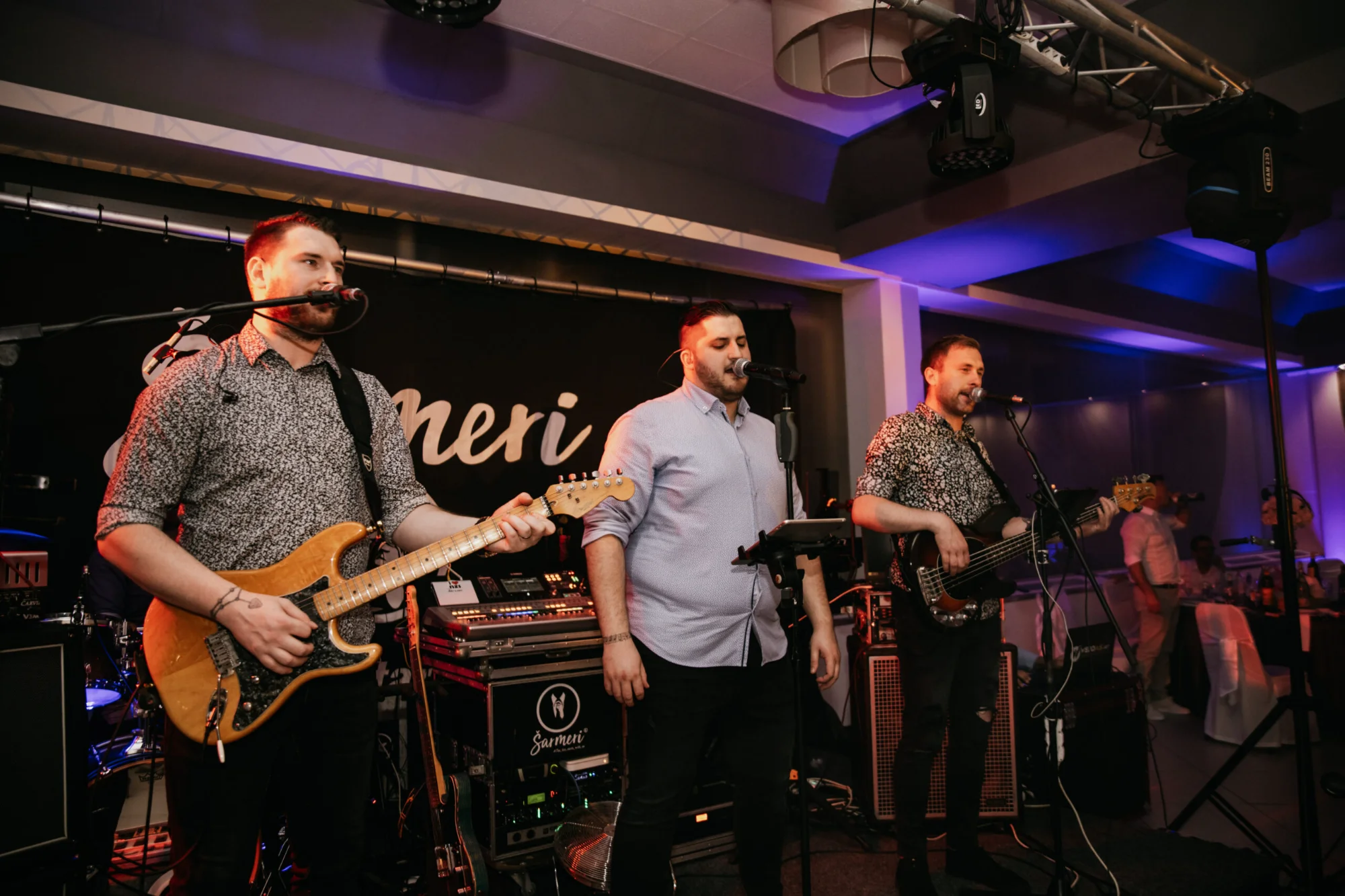 Svadbeni bend Šarmeri uživo nastup na vjenčanju Zagreb - profesionalna glazba za svadbe