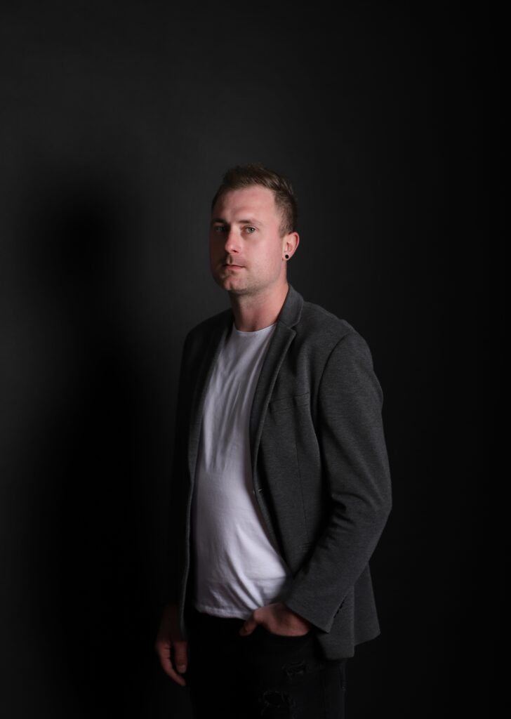 Dino Turniški - bas gitara svadbenog benda Šarmeri